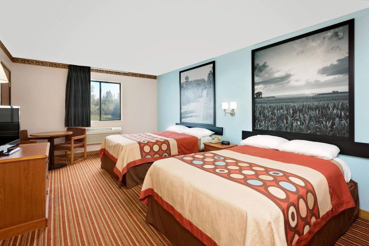 Super 8 By Wyndham Rock Port Mo Otel Dış mekan fotoğraf
